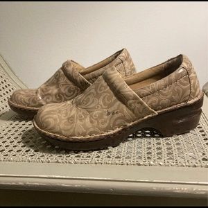 Born Clogs 8.5M